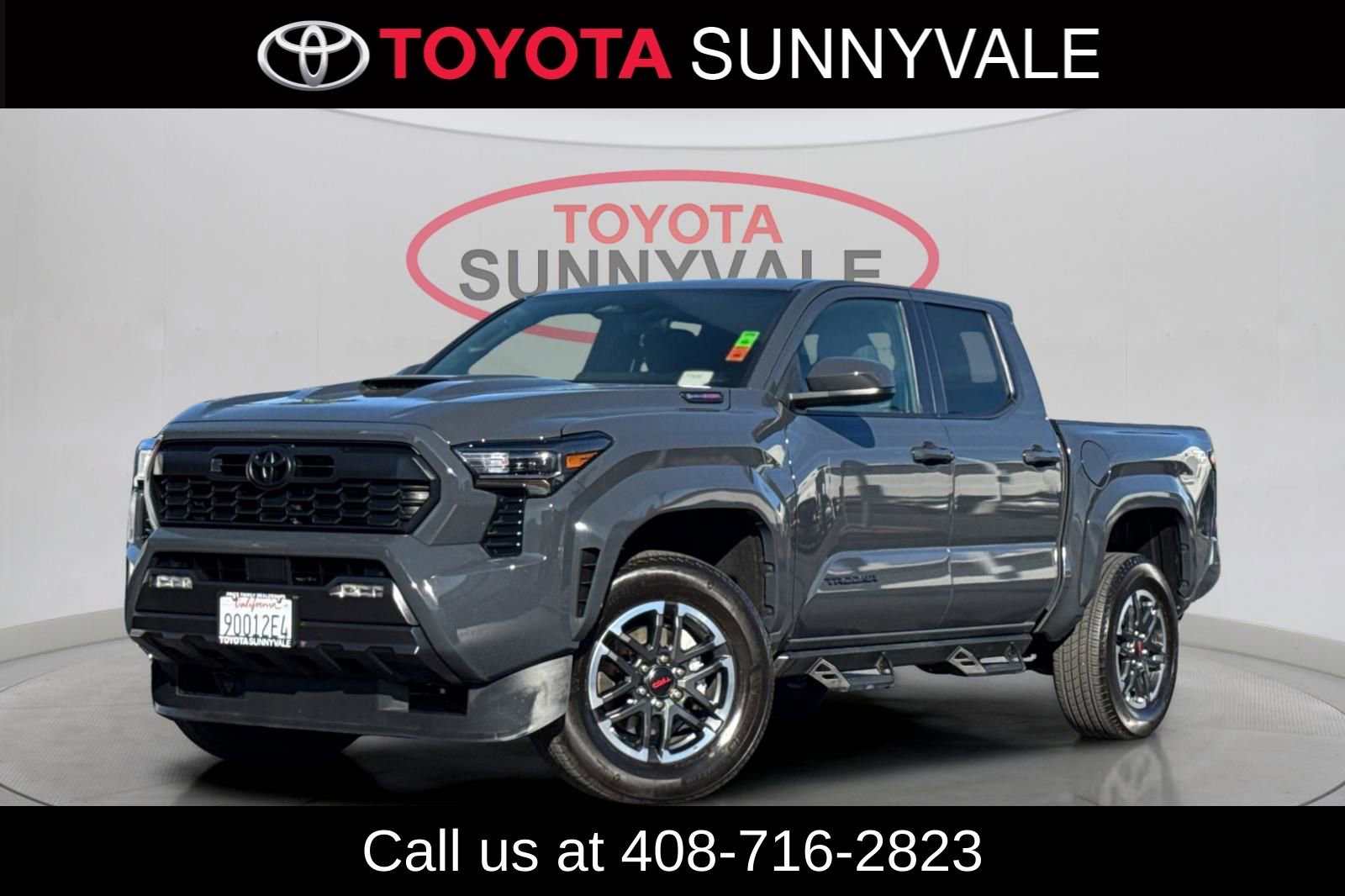 Used 2025 Toyota Tacoma TRD Sport image 2