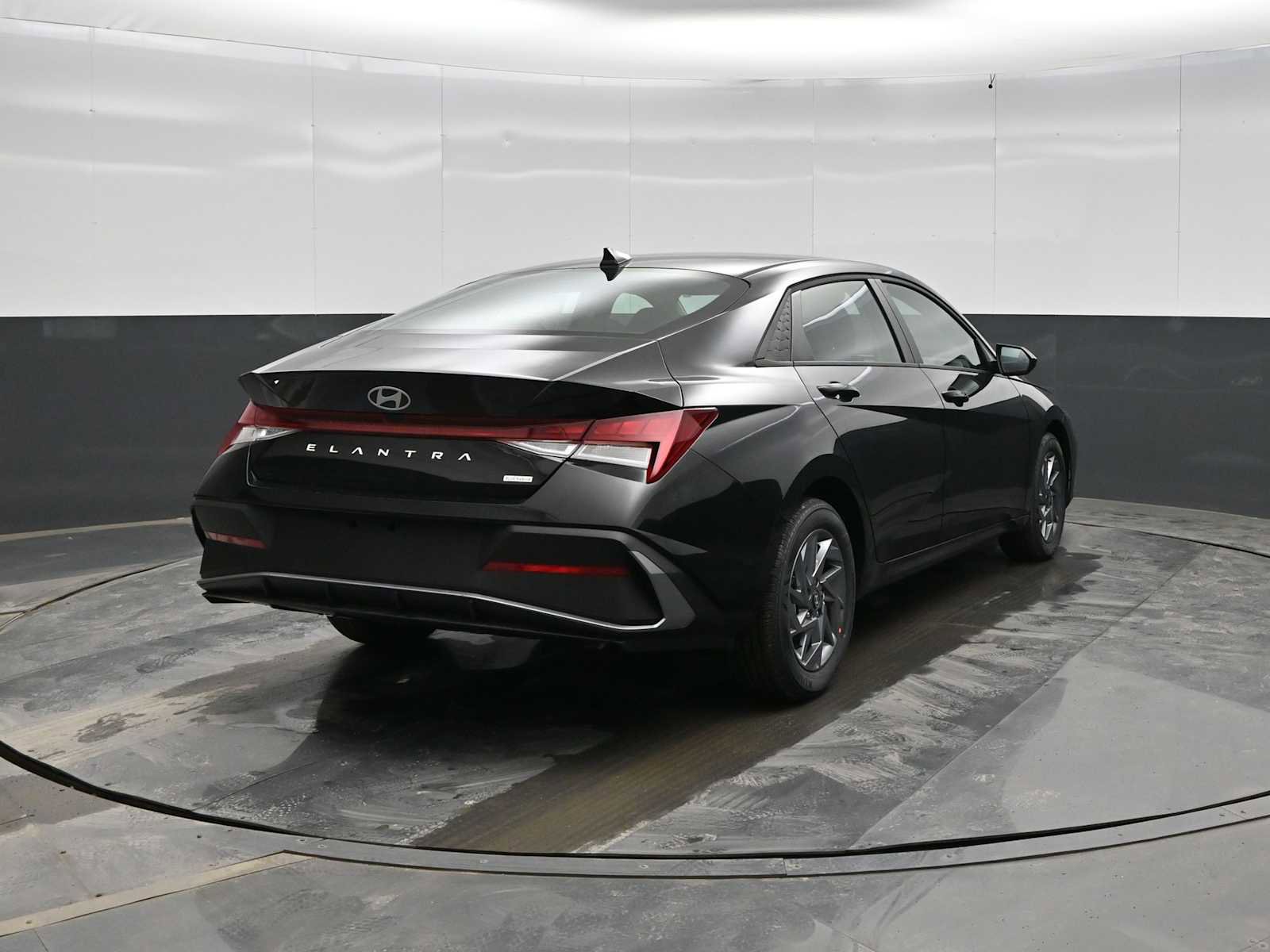 New 2026 Hyundai Elantra Blue image 7