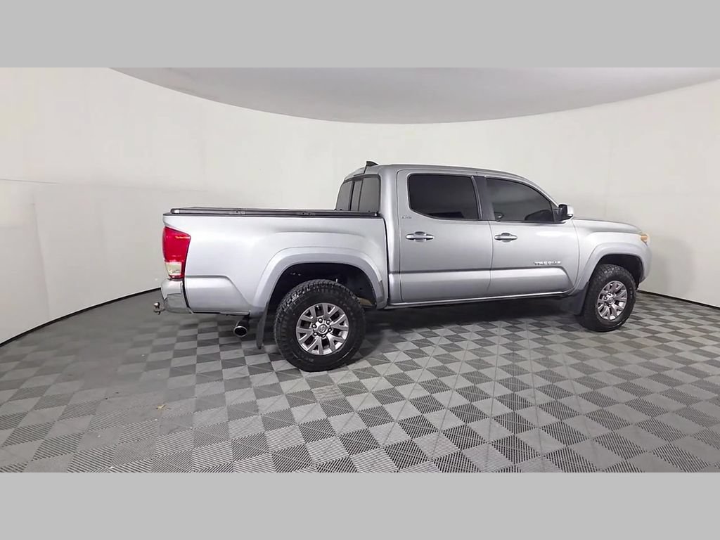 Used 2017 Toyota Tacoma TRD Sport RWD image 39