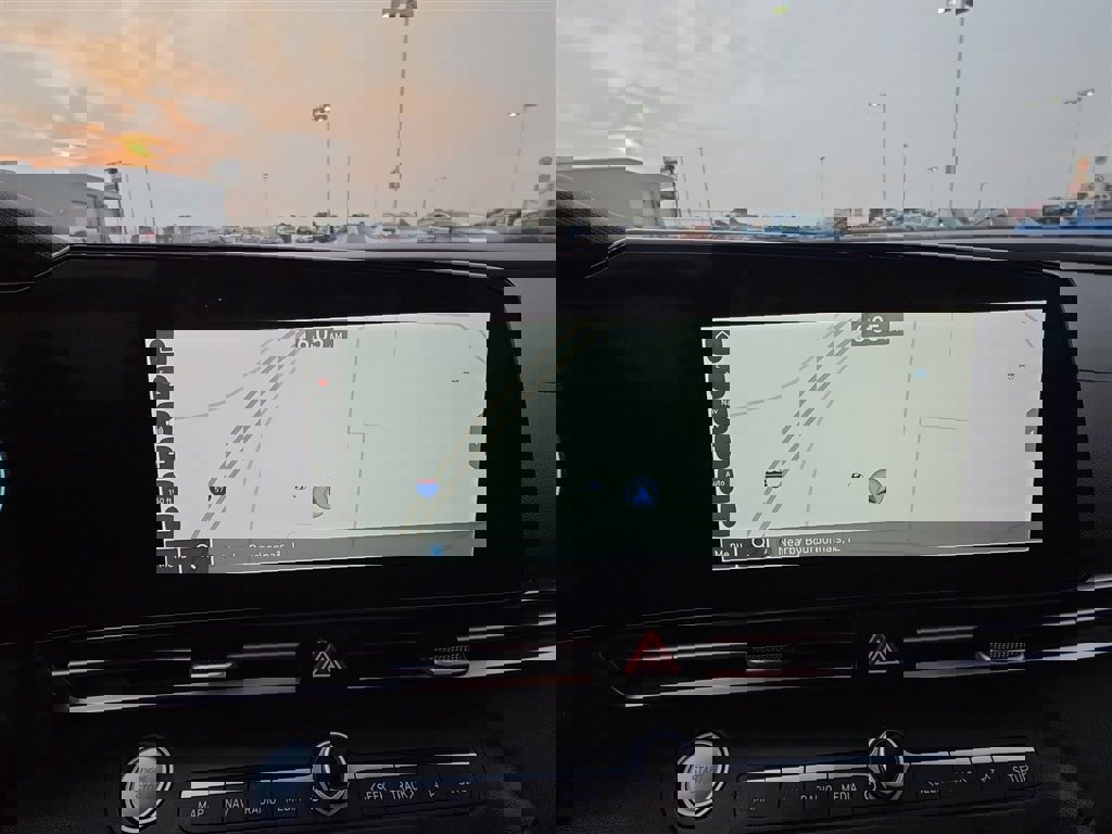 Used 2023 Hyundai Elantra SEL w/ Convenience Package image 18