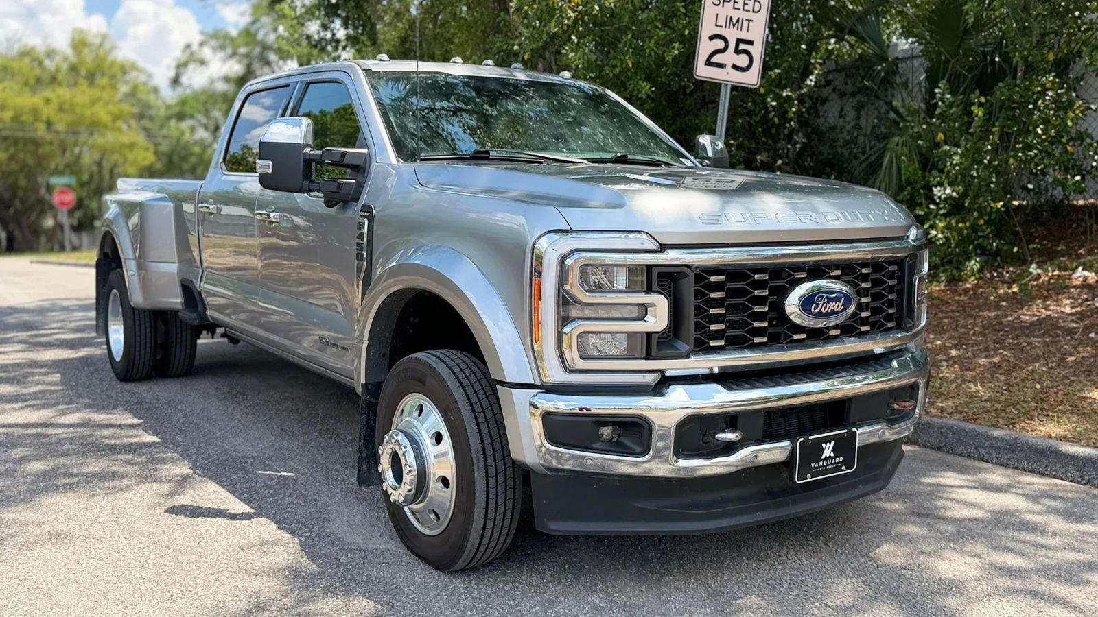 Used 2023 Ford F450 Lariat w/ Lariat Ultimate Package AWD/4WD image 3