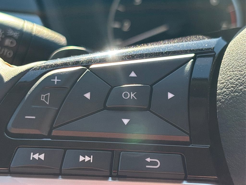 New 2025 Nissan Altima 2.5 SR image 32