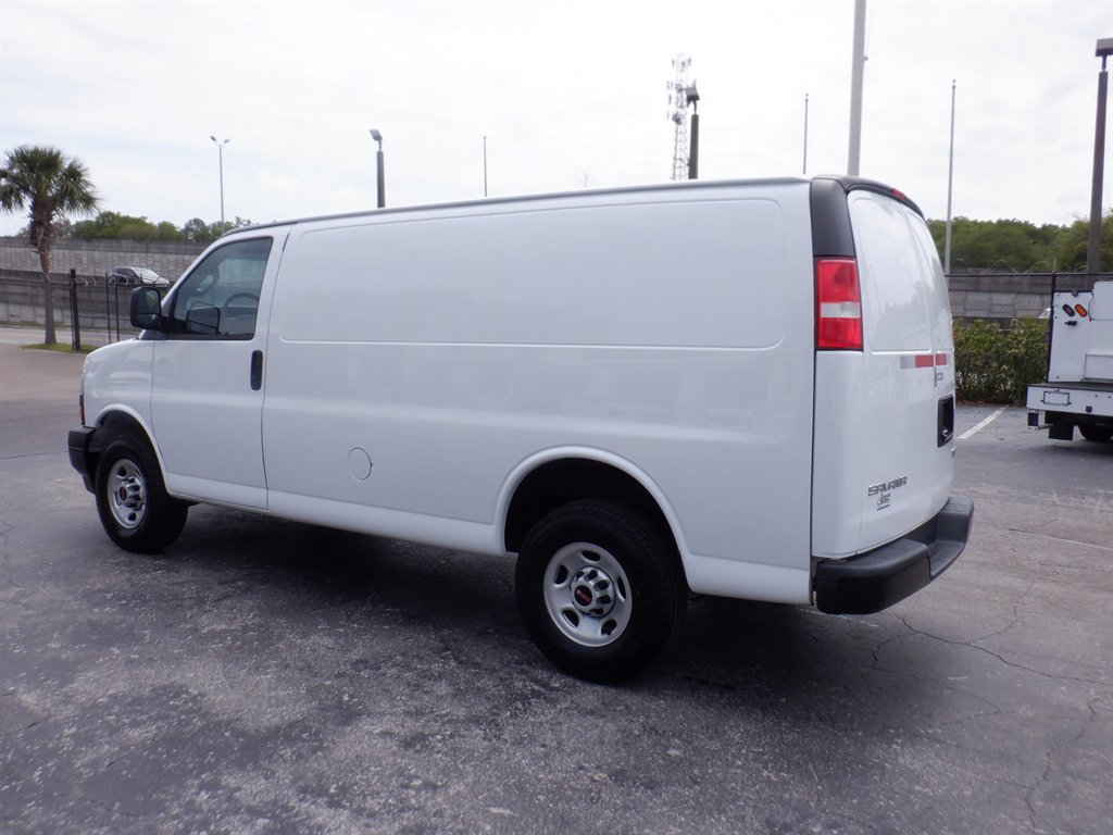 Used 2023 GMC Savana 2500 w/ Driver Convenience Package image 3