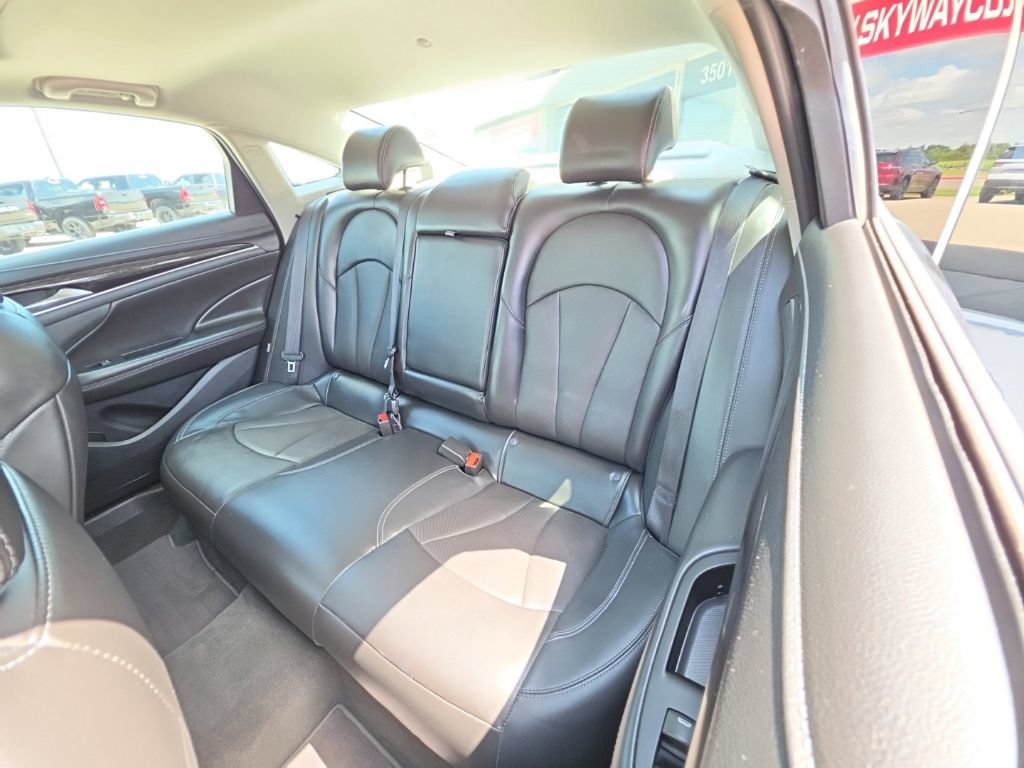 Used 2017 Buick LaCrosse Premium w/ Sun and Shade Package FWD image 17