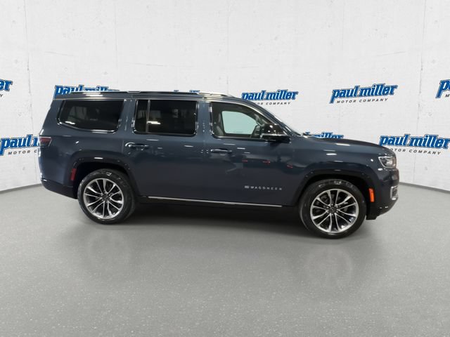 Used 2023 Jeep Wagoneer Series III w/ Premium Group I AWD/4WD image 13