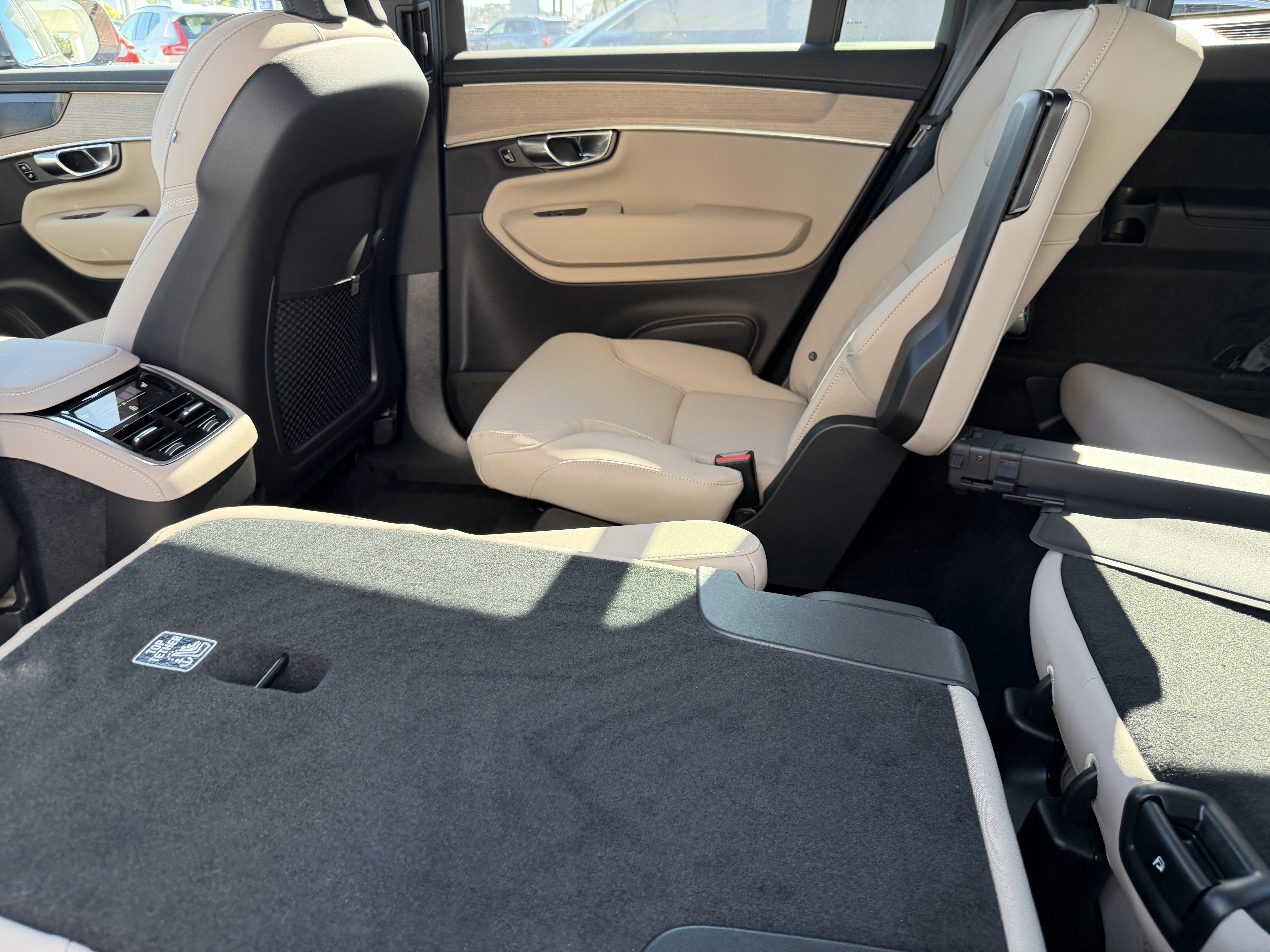 New 2026 Volvo XC90 B6 Plus image 15