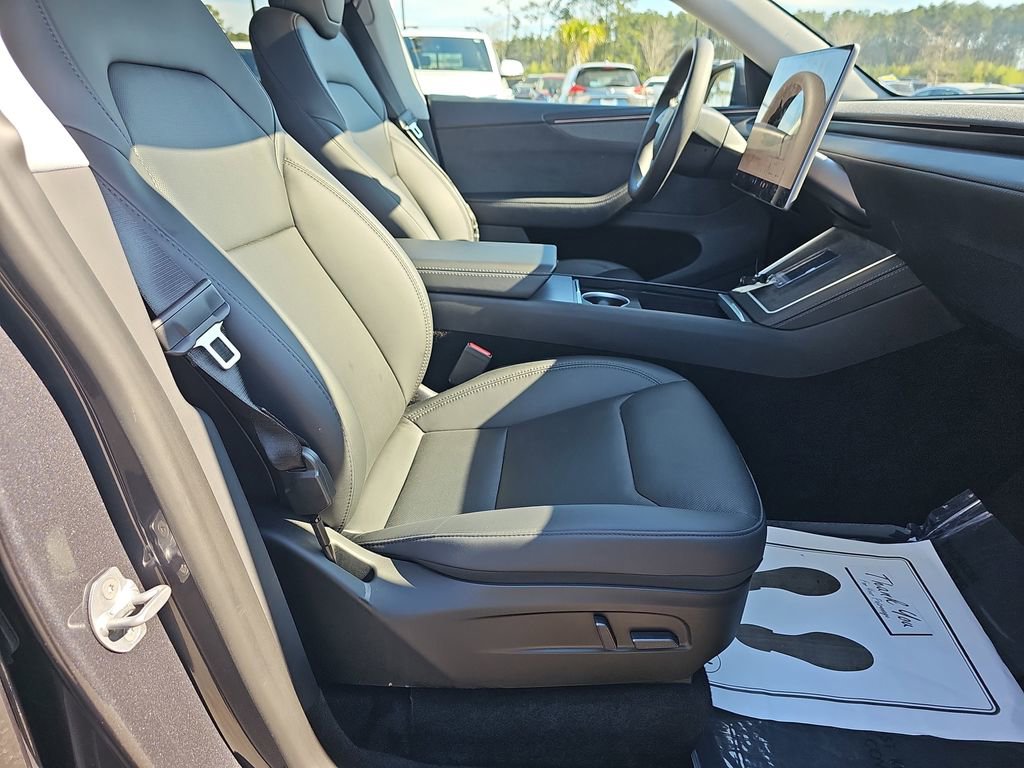 Used 2026 Tesla Model Y 2WD image 13