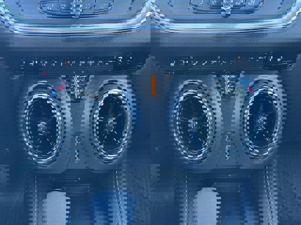 Certified 2024 Chevrolet Blazer LT w/ Convenience Package image 10