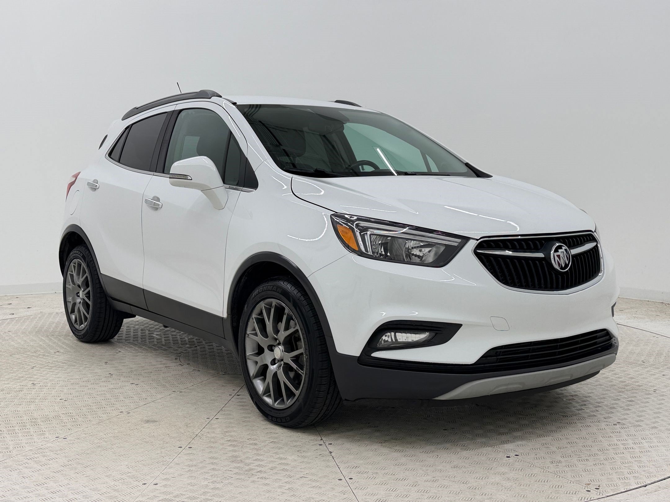 Used 2019 Buick Encore Sport Touring FWD image 7