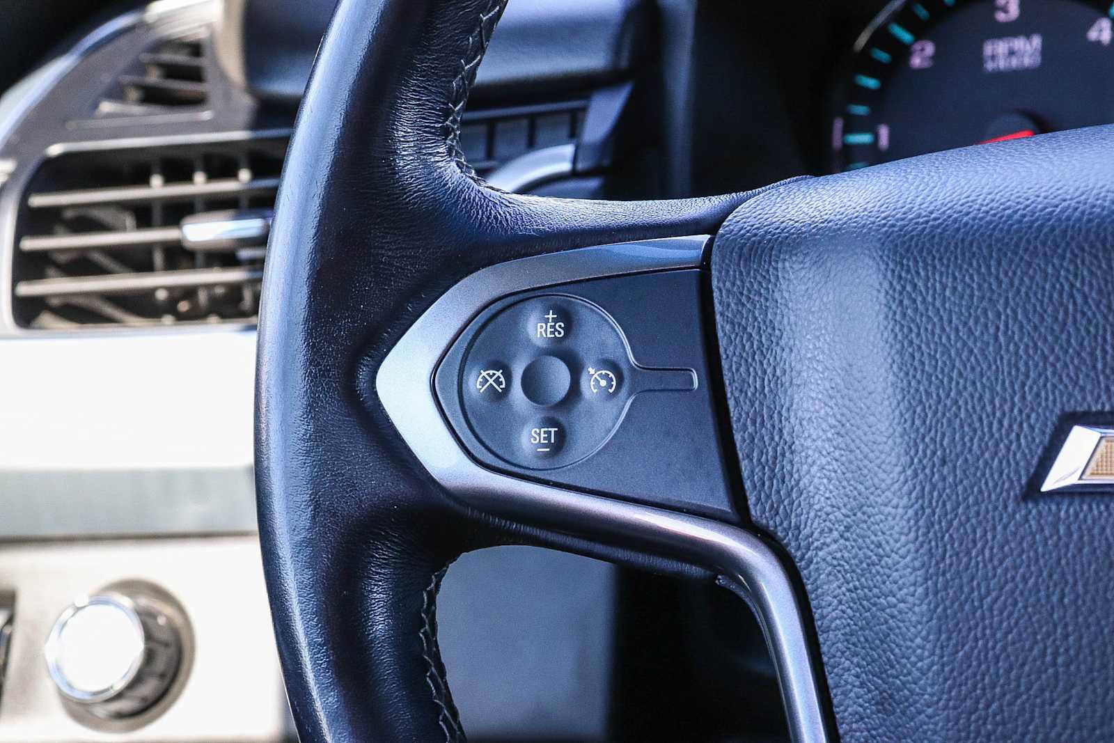 Used 2019 Chevrolet Tahoe LS RWD image 22