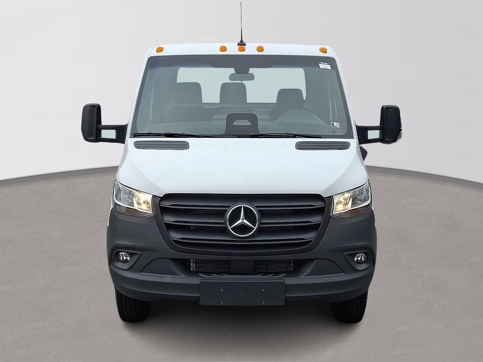 New 2025 Mercedes-Benz Sprinter 4500 image 2
