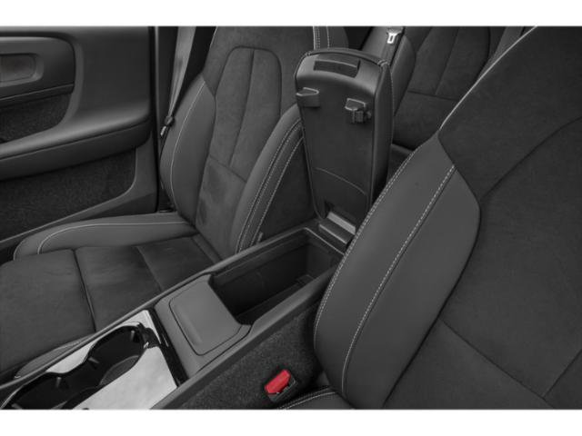 Used 2022 Volvo C40 P8 Recharge Ultimate AWD/4WD image 14