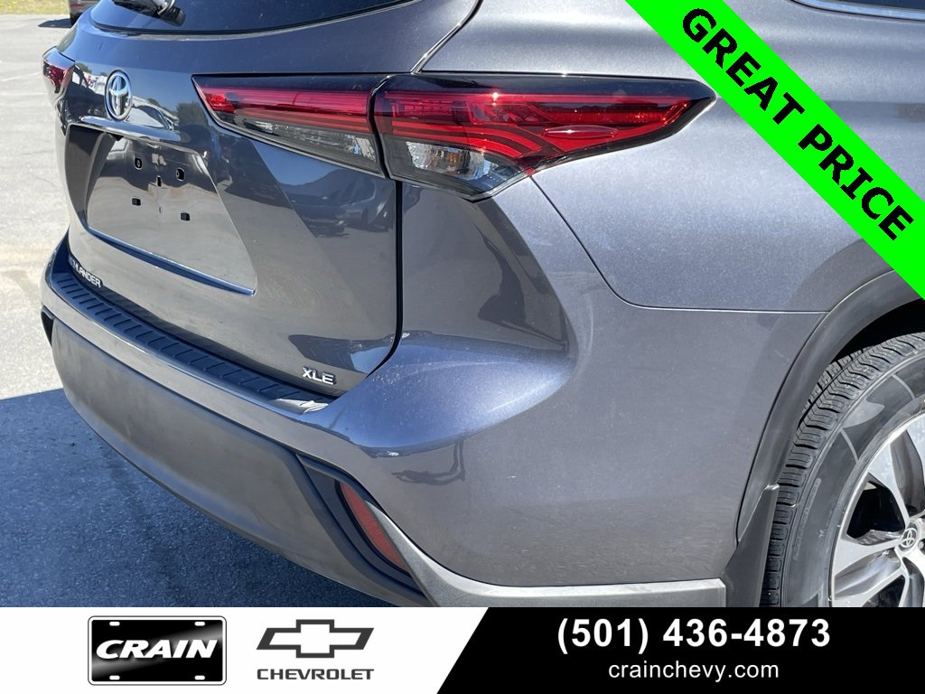 Used 2023 Toyota Highlander XLE image 11