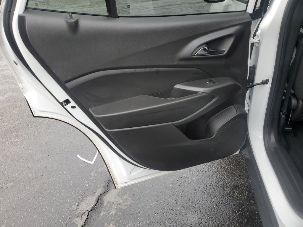 Used 2024 Chevrolet Trax RS image 25