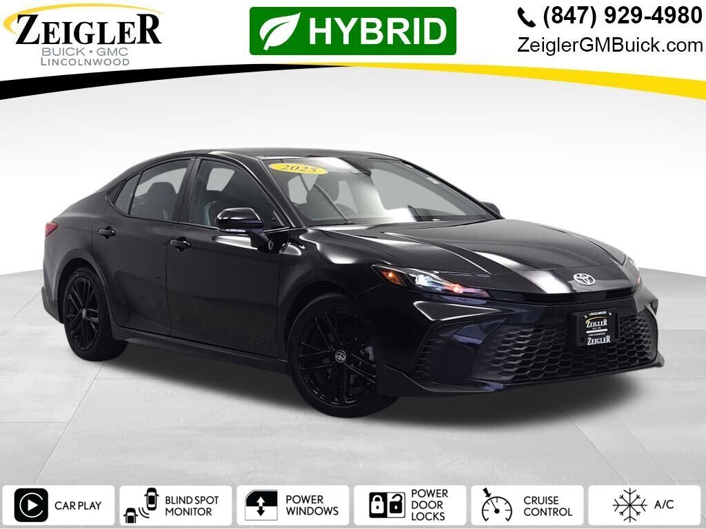 Used 2025 Toyota Camry SE