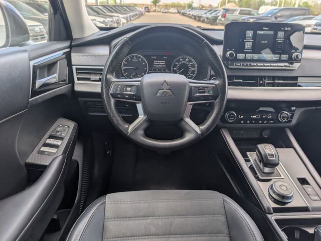 Used 2024 Mitsubishi Outlander SE image 23