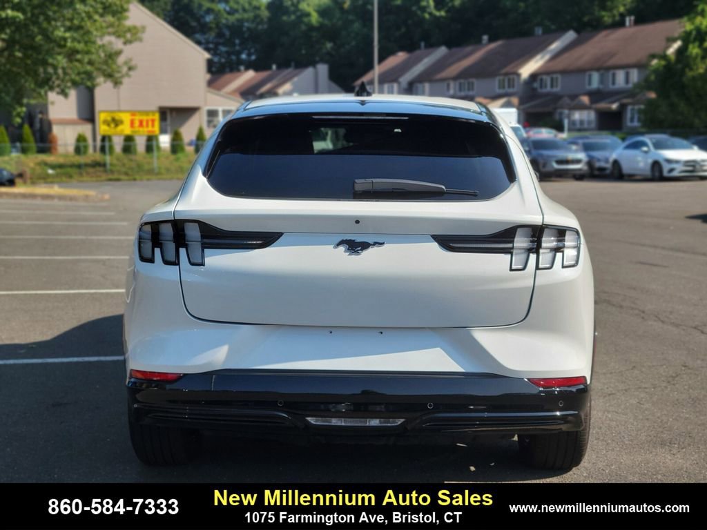 Used 2024 Ford Mustang Mach-E Premium image 4