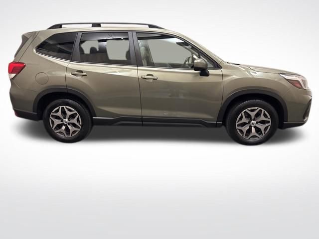 Used 2021 Subaru Forester Premium AWD/4WD image 4