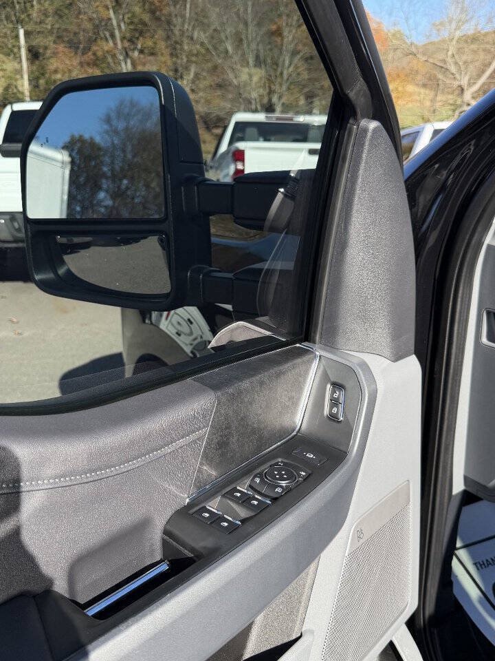 Used 2024 Ford F250 XLT w/ Black Appearance Package AWD/4WD image 23