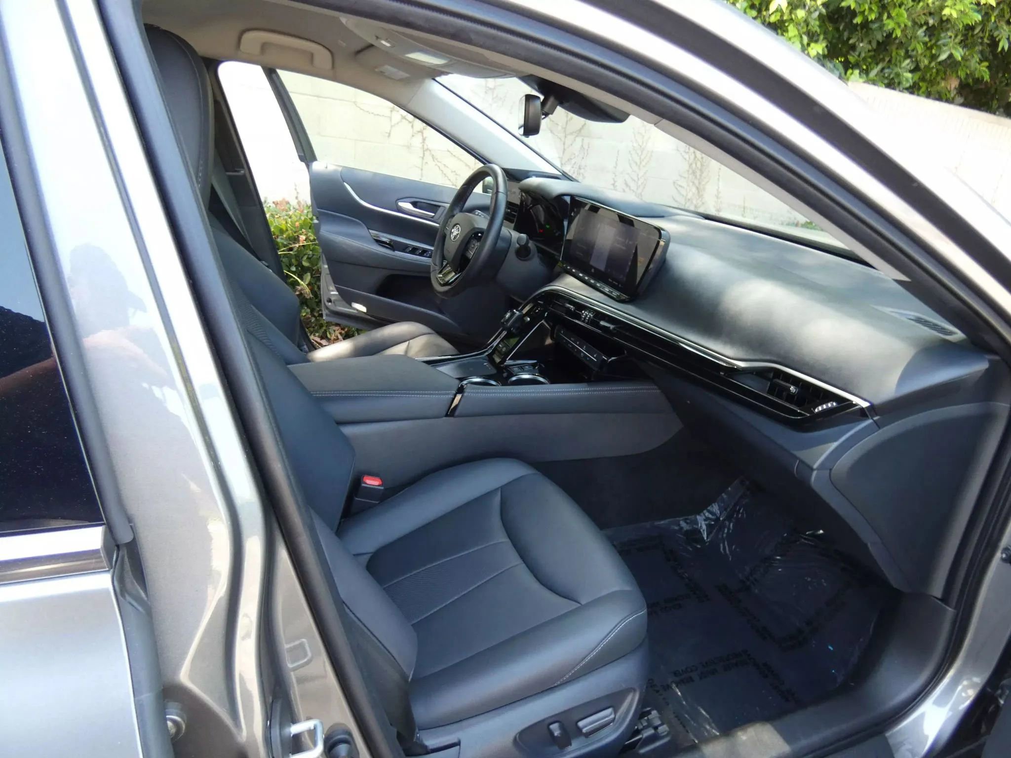 Used 2022 Toyota Mirai XLE Sedan 4D image 32