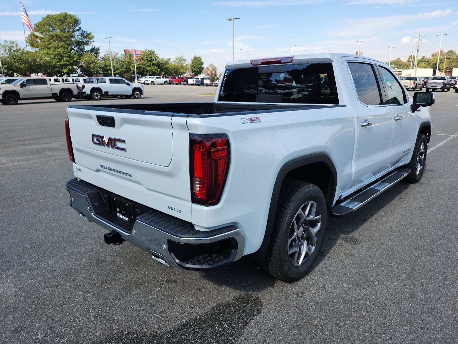New 2026 GMC Sierra 1500 SLT w/ SLT Premium Plus Package image 3