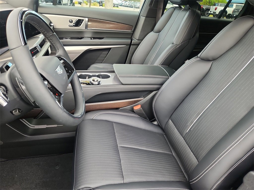 New 2026 Cadillac Vistiq Luxury image 7