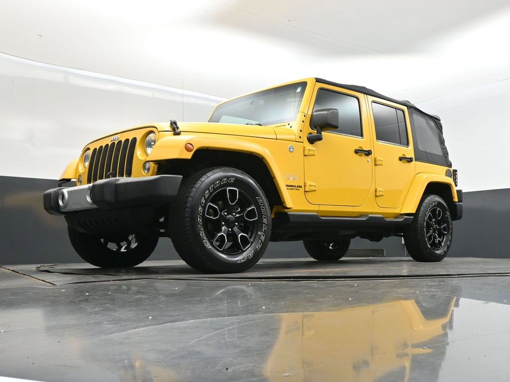 Used 2015 Jeep Wrangler Unlimited Sahara w/ Connectivity Group image 39