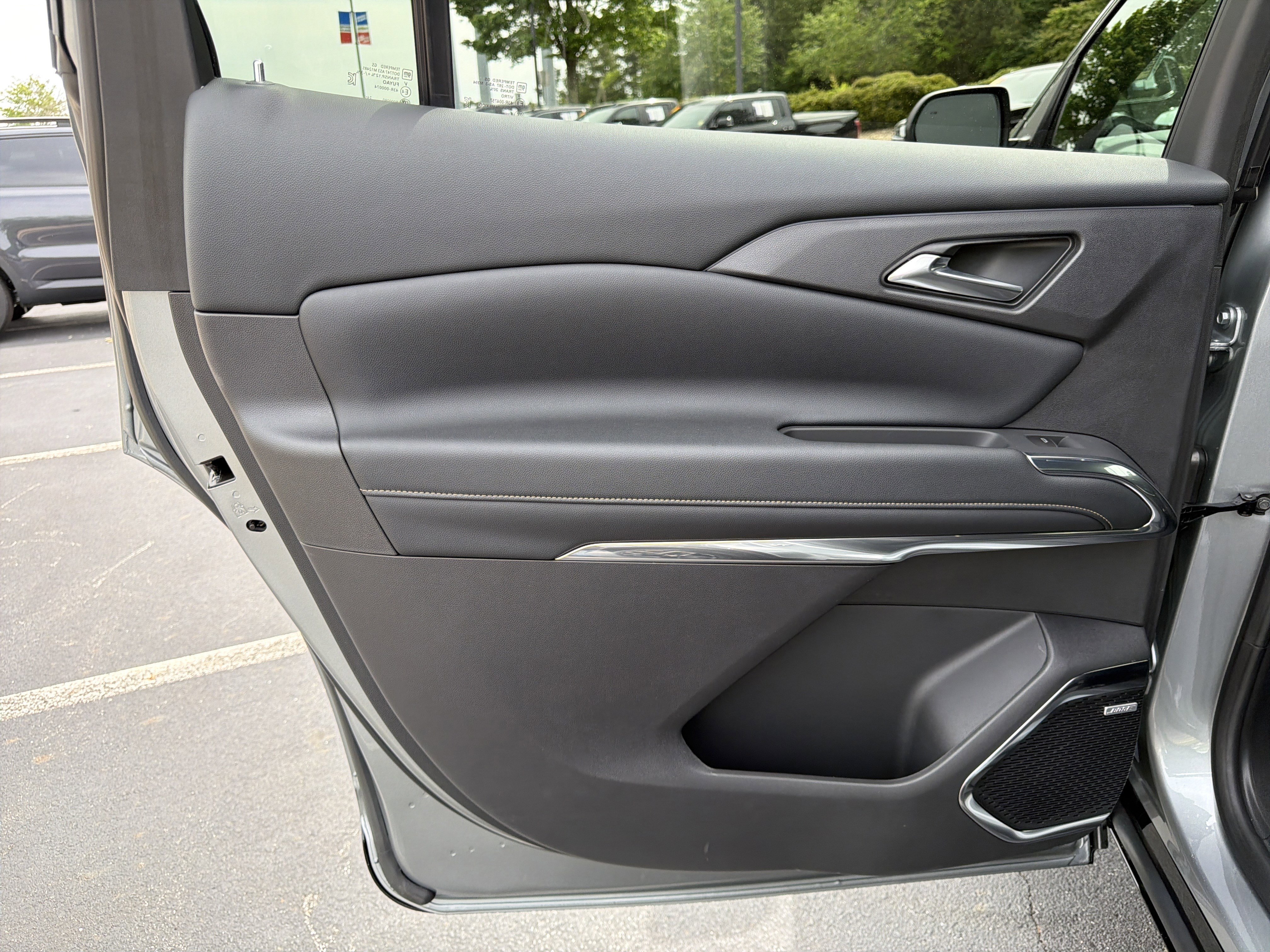 Used 2025 Chevrolet Traverse High Country w/ LPO, Floor Liner Package AWD/4WD image 22
