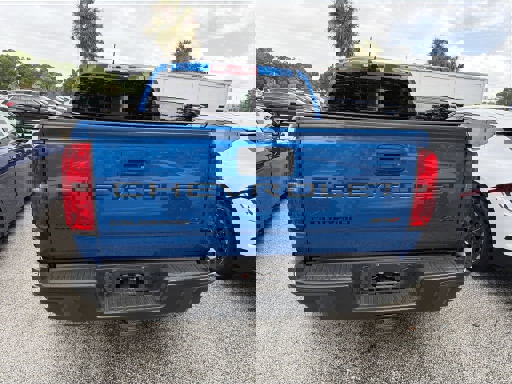 Certified 2022 Chevrolet Colorado ZR2 w/ ZR2 Dusk Special Edition image 8