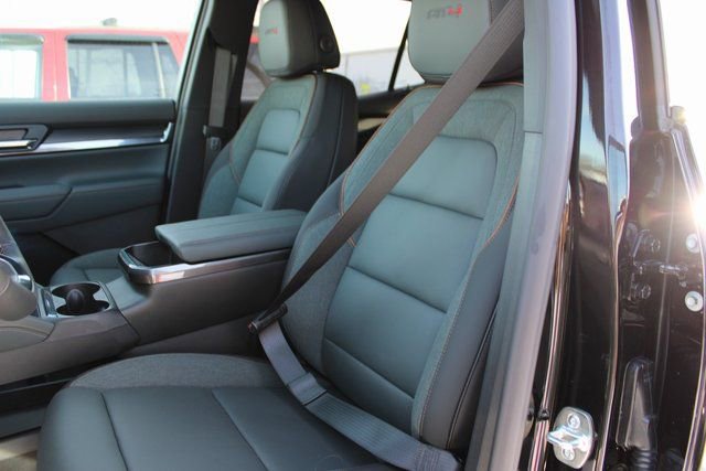 New 2026 GMC Terrain AT4 w/ Convenience Package III AWD/4WD image 28