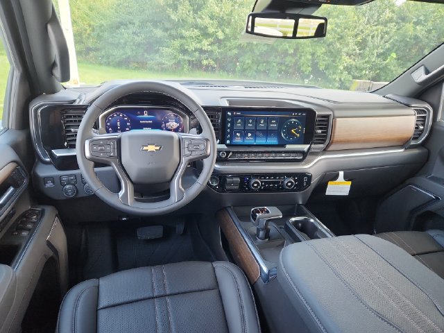 New 2026 Chevrolet Silverado 1500 High Country w/ High Country Premium Package AWD/4WD image 21