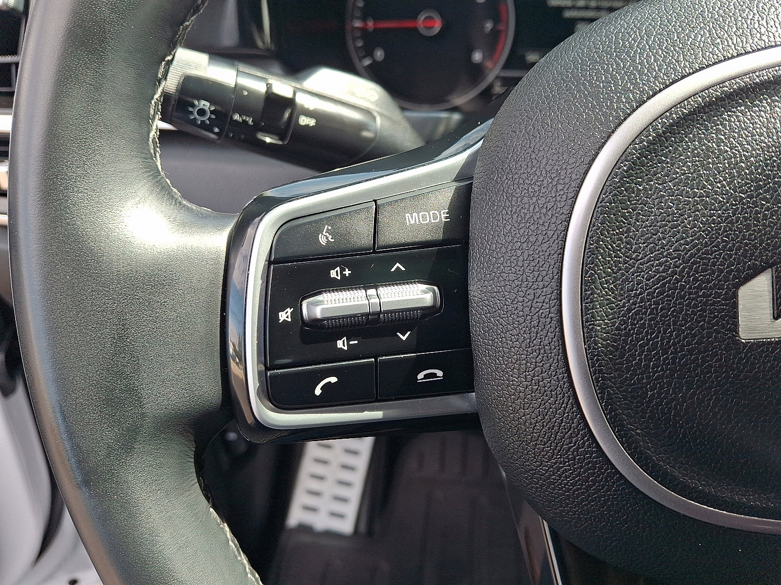 Used 2022 Kia Sorento SX AWD/4WD image 23