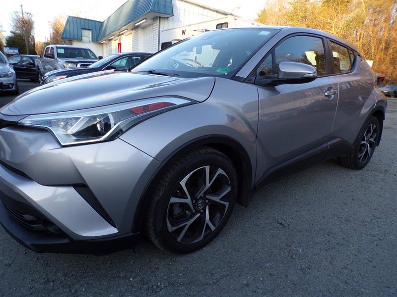 Used 2018 Toyota C-HR XLE image 5