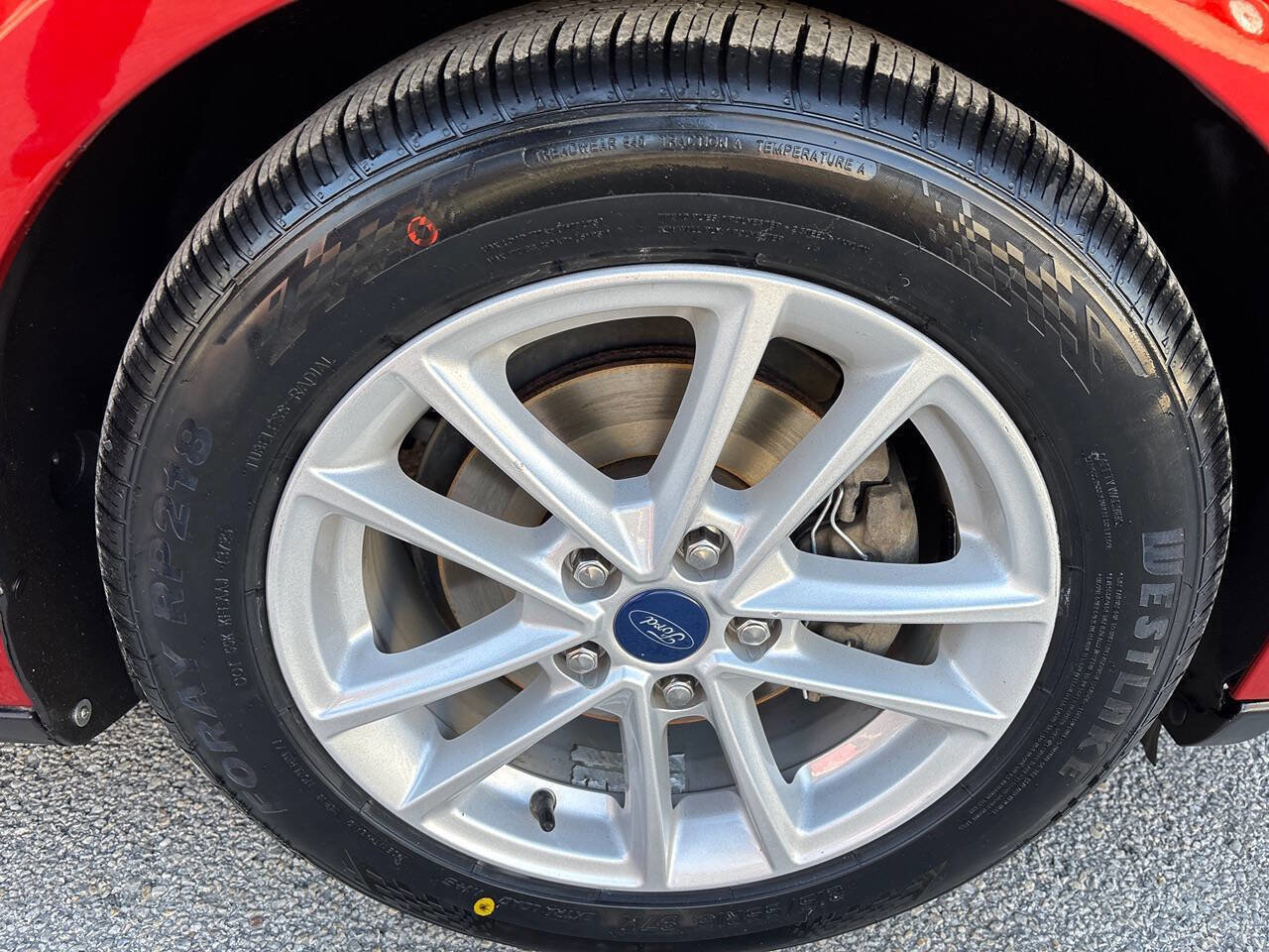 Used 2018 Ford Focus SE w/ Cold Weather Package image 23