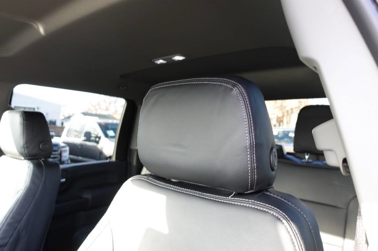 Used 2025 Chevrolet Silverado 2500 Custom w/ Custom Value Package image 14