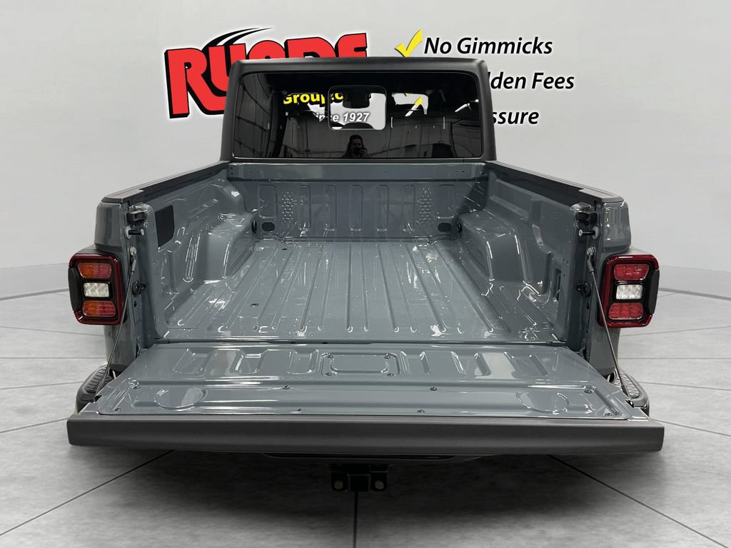 New 2026 Jeep Gladiator Sport AWD/4WD image 18