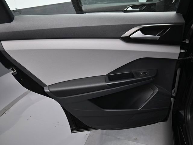 Used 2023 Volkswagen Taos S w/ Driver Assistance Package image 28