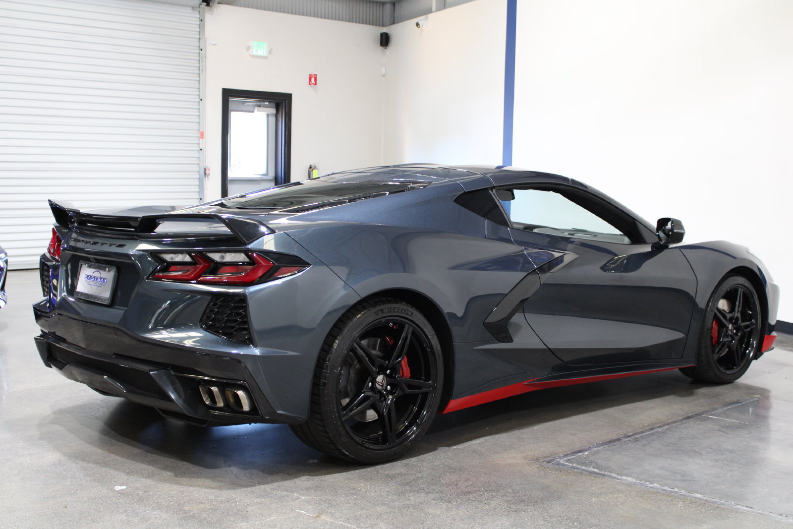 Used 2021 Chevrolet Corvette Stingray Coupe w/ Z51 Performance Package RWD image 15