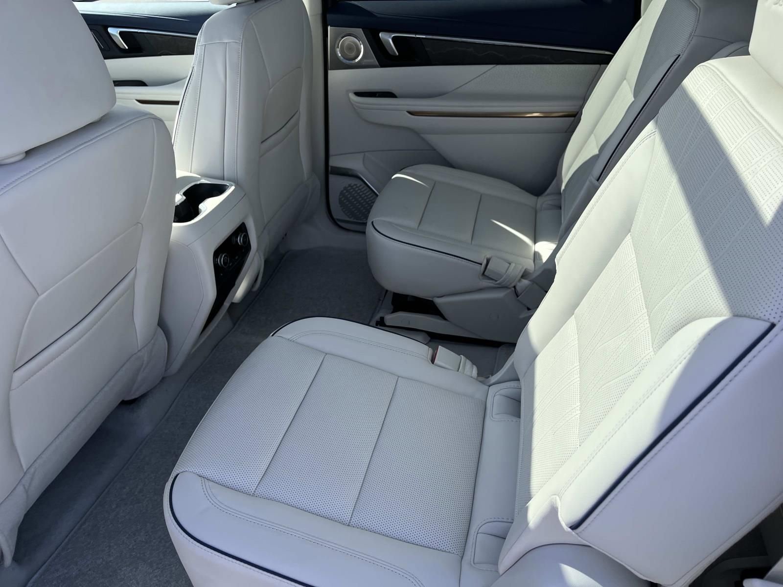 New 2026 Buick Enclave Avenir w/ Super Cruise Package AWD/4WD image 18