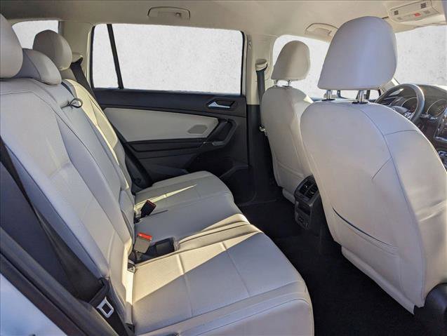 Used 2020 Volkswagen Tiguan SE image 19