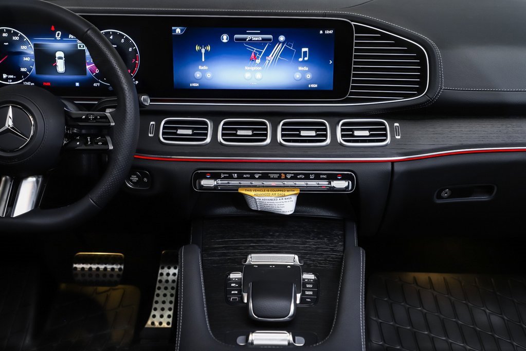 New 2026 Mercedes-Benz GLS 580 4MATIC image 17