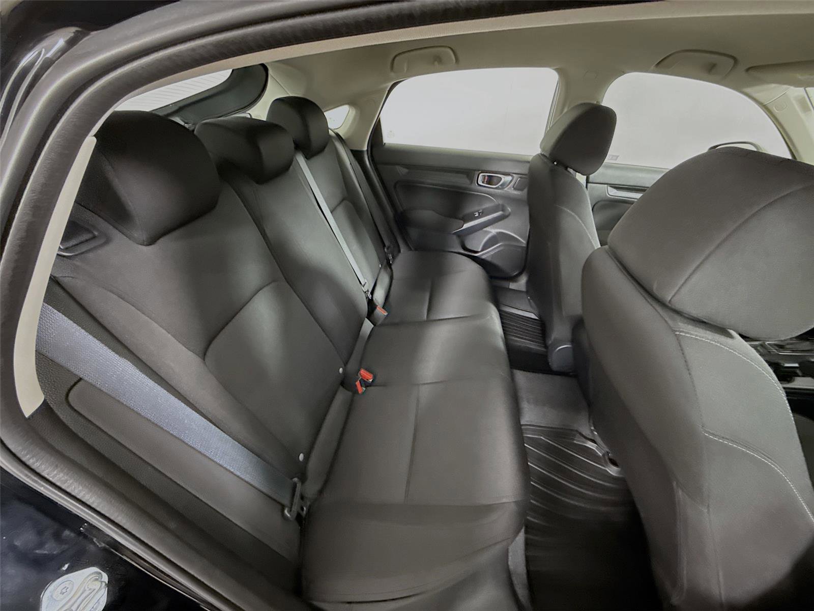 Used 2023 Honda Civic LX image 25