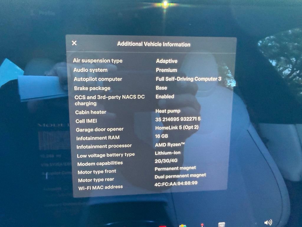 Used 2022 Tesla Model S Plaid image 17