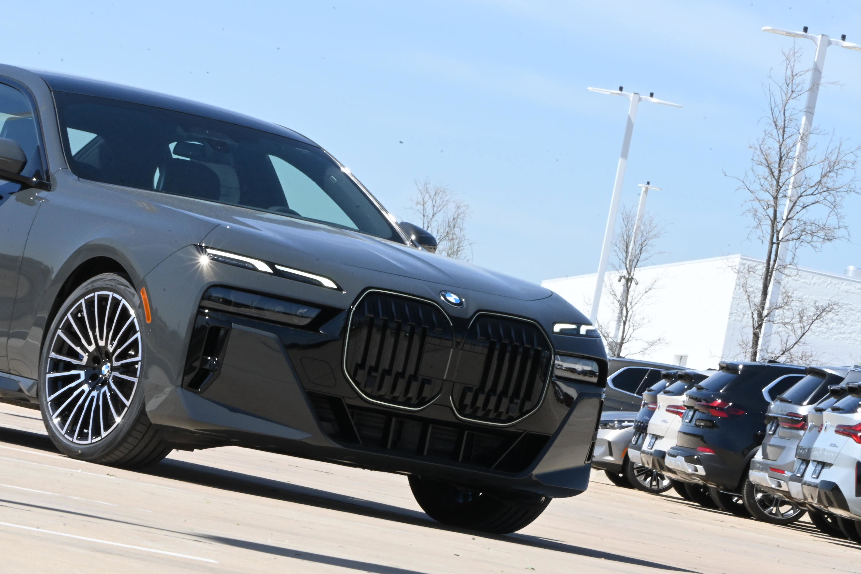 New 2026 BMW 740i xDrive image 3