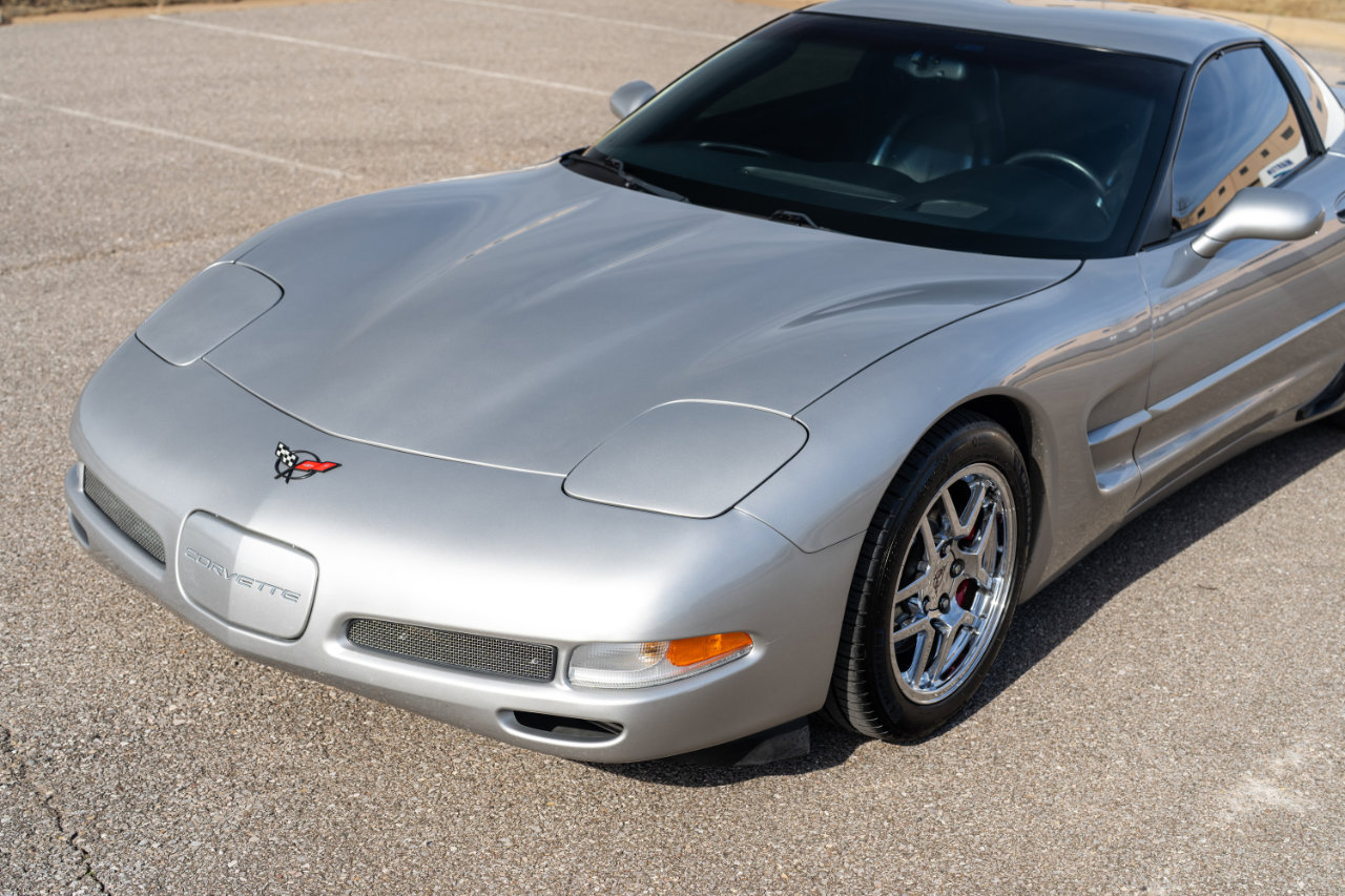 Used 2004 Chevrolet Corvette Z06 w/ Memory Package image 10