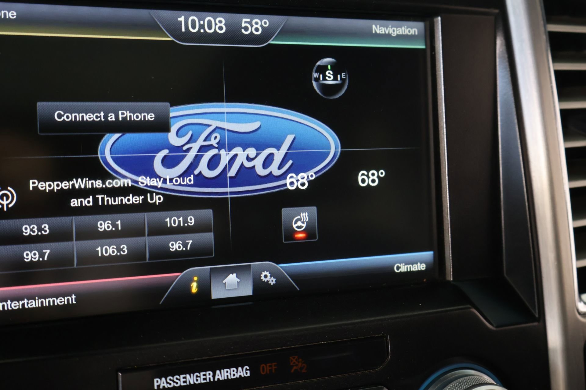 Used 2015 Ford F150 Platinum w/ Equipment Group 701A Luxury AWD/4WD image 8