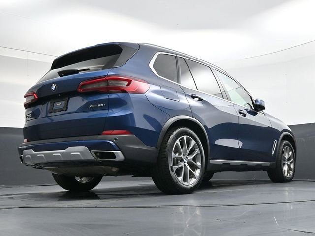 Used 2019 BMW X5 xDrive50i w/ Premium Package 2 image 31
