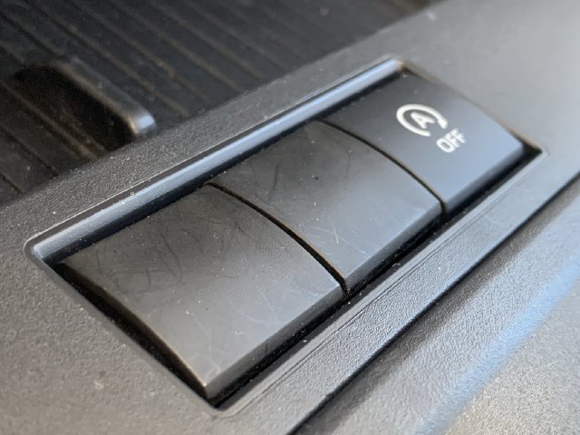 Used 2026 Toyota Corolla Cross LE FWD image 28