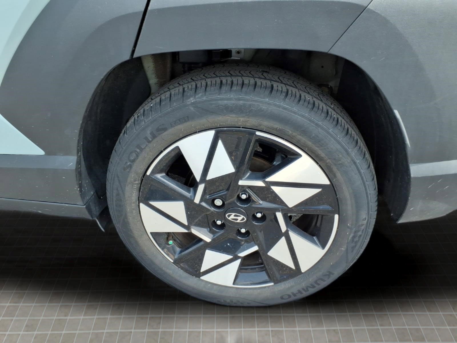 Used 2024 Hyundai Kona SEL FWD image 14