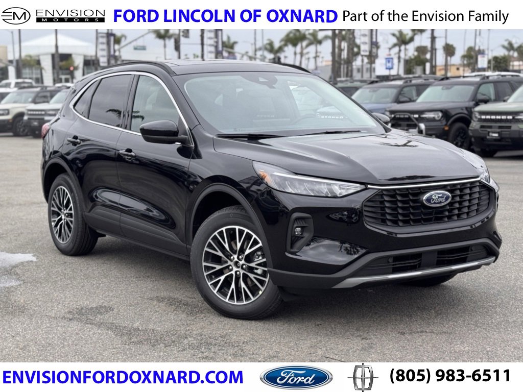 New 2025 Ford Escape SE